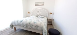 3 chambres, fer et planche à repasser, lit parapluie, Wi-Fi gratuit