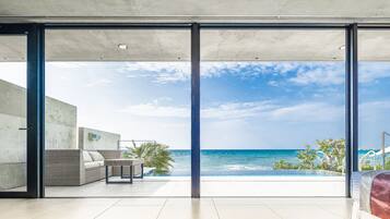 Beach/ocean view