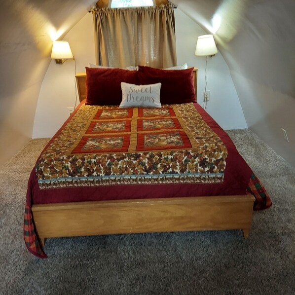 1 bedroom, iron/ironing board, travel cot, free WiFi