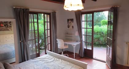 Villa im Provence-Stil mit privatem Pool und Tennisplatz