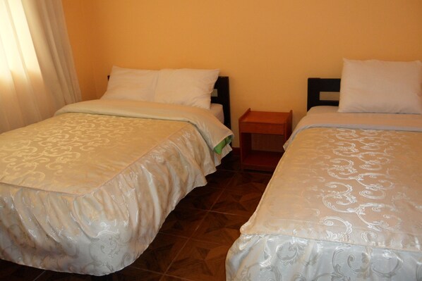 ستائر تعتيم وتجهيزات عازلة للصوت وواي فاي مجانًا