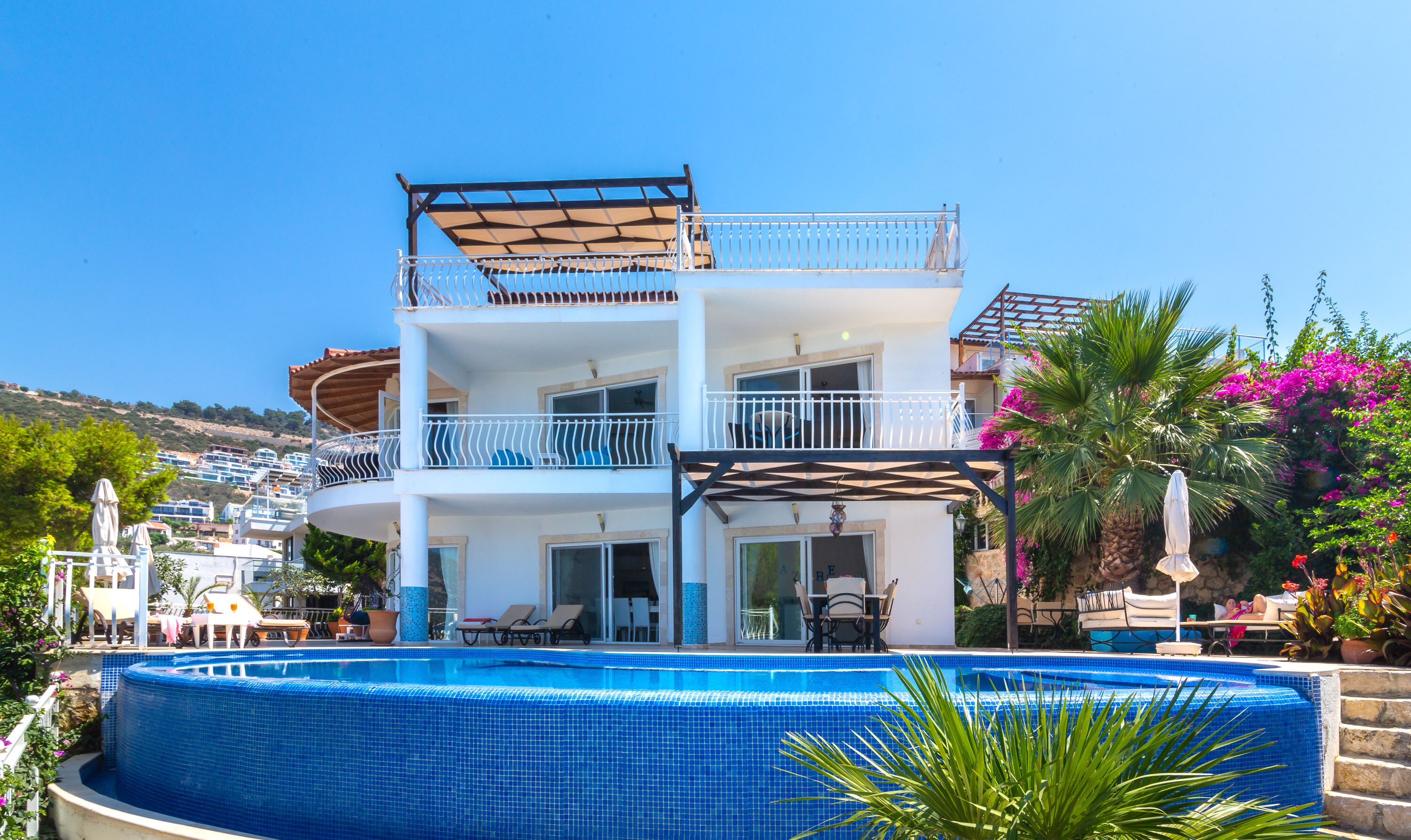 Stunning Luxury Villa With Heated Infinity Pool, Balconies and Sea Views.
