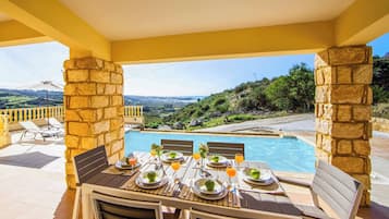 Villa (3 Bedrooms) | Exterior
