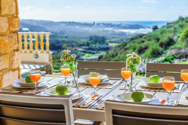 Villa (3 Bedrooms) | Außenbereich