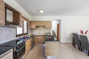 Villa (3 Bedrooms) | Interior