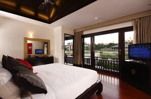 4 Schlafzimmer, Zimmersafe, Bügeleisen/Bügelbrett, WLAN