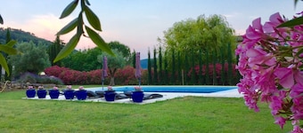 Spacious house; High Standards; Ideal families; Large garden, Heated pool