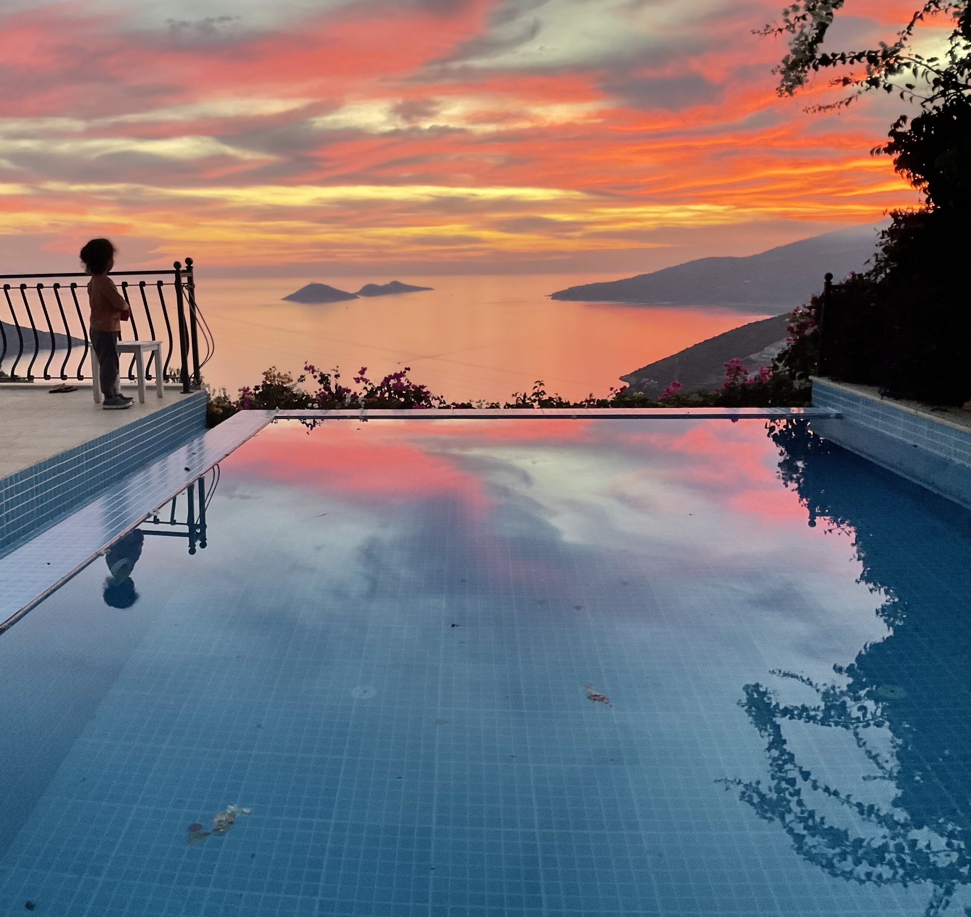 室外游泳池，恒温泳池