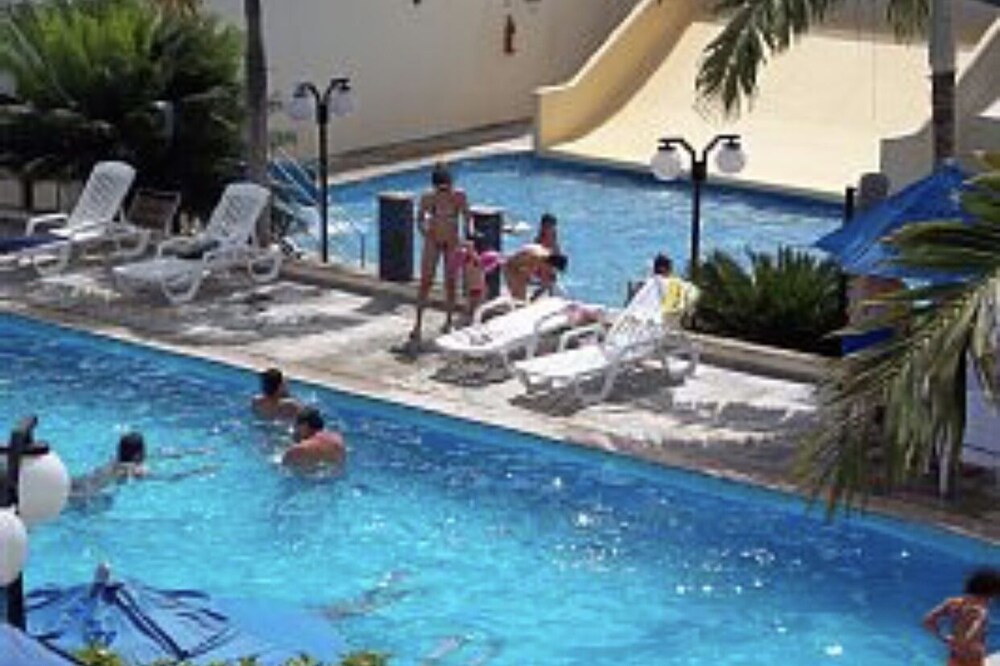 Beautiful Water Park - Complete Apt -7 thermal pools -5 min walk from the center