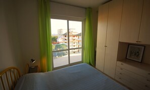 2 bedrooms