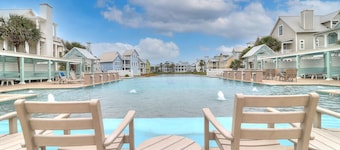 1st-Floor, Chic, Pet-Friendly Condo w/ Patio & All Cinnamon Shore Amenities