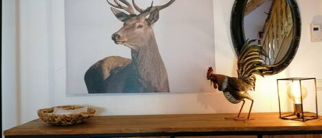 المنشأة من الداخل