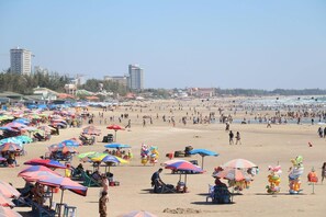 Beach nearby - Vacsava Hotel (Ho Chi Minh City)
