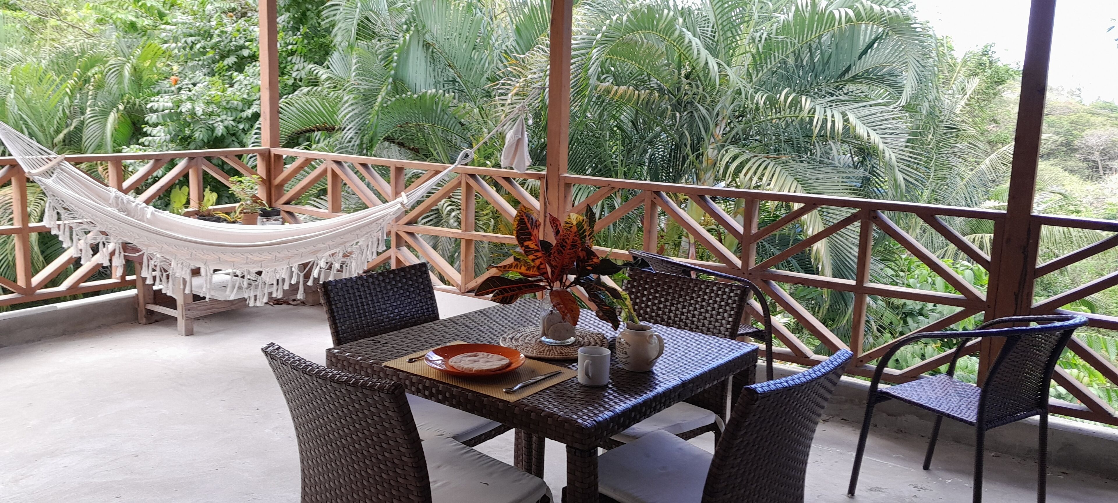 屋外ダイニングエリア