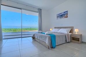 5 bedrooms, iron/ironing board, free WiFi, bed sheets - Coral Beach Villa 5 Bedroom 5 Bathroom 200m from Coast 700m from Coralia Beach (Peyia)