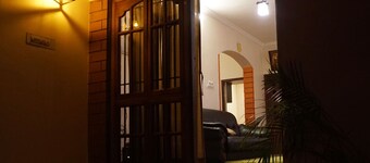 Nandhanam Eco Home Stay AC with BIke/Car Options