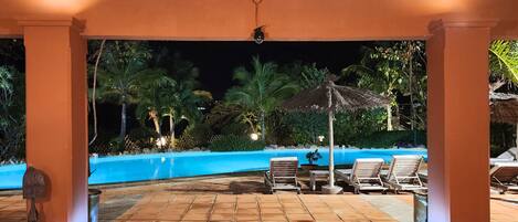 Alberca al aire libre