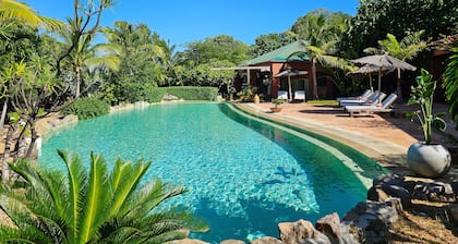 THE VILLA AFRICAN QUEEN - AN OASIS IN THE CARIBBEANS WITH A GIANT POOL !