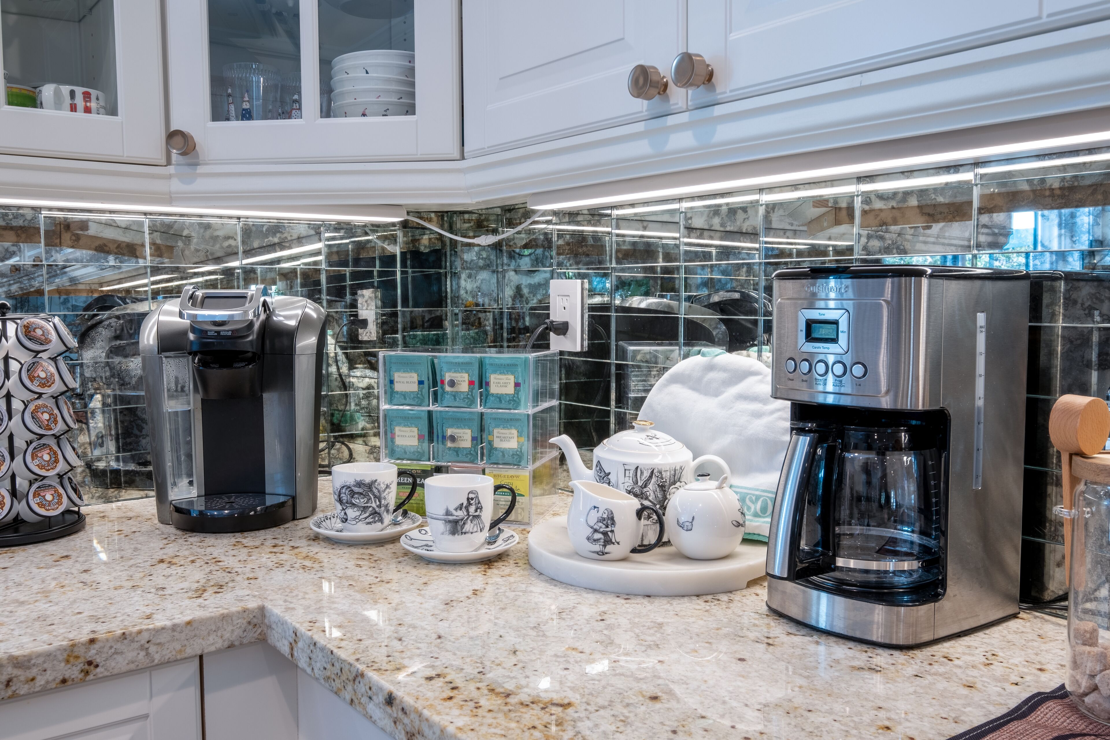 Luxury 5 star resort like dream home new 2022 AC private pool spa close to beach