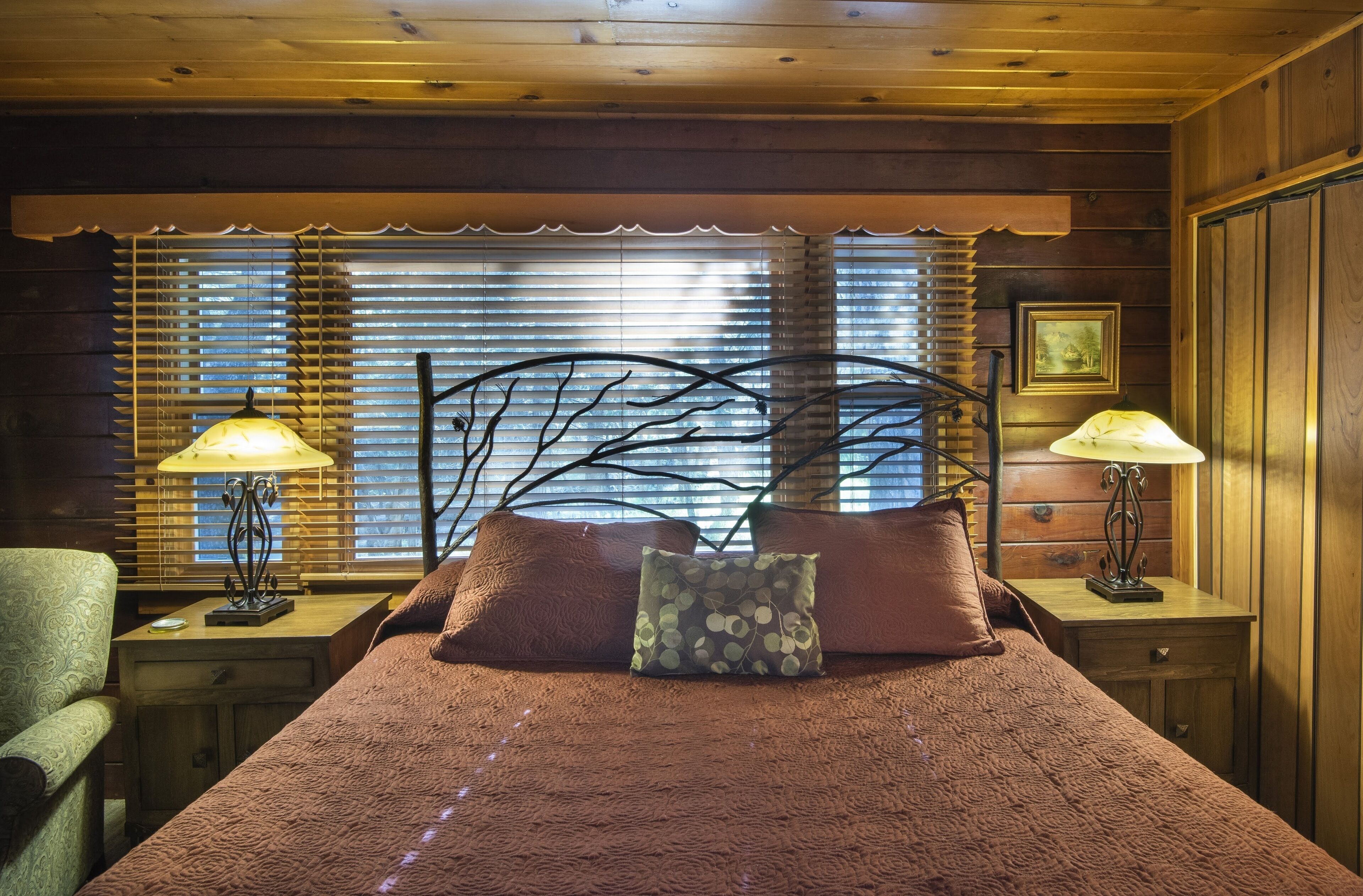 (48) Sugar Pine Suite at The Redwoods In Yosemite