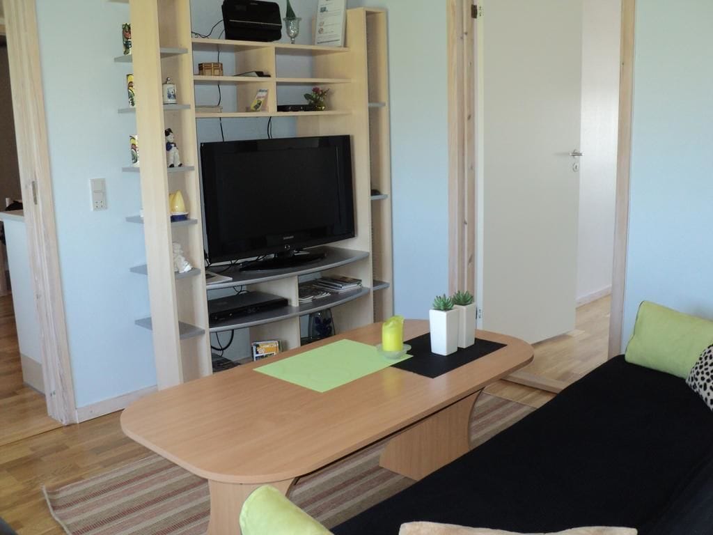 Family Apartment, Non Smoking, Garden View | Television