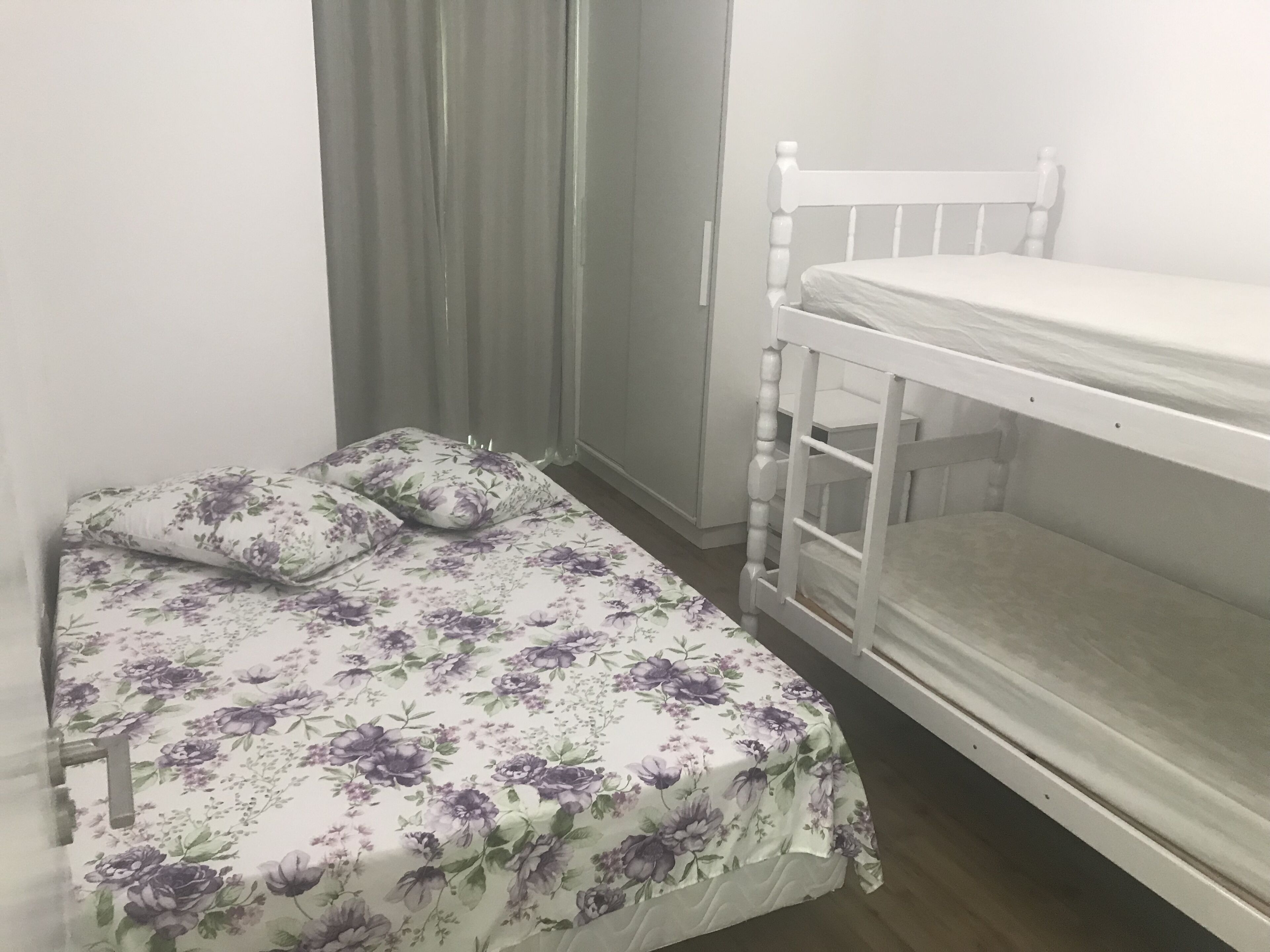 TRIPLEX / PRAIABRAVA / AR / SWIMMING POOL / 3VAGAS / BARBECUE / CLOSED CONDOMINIUM