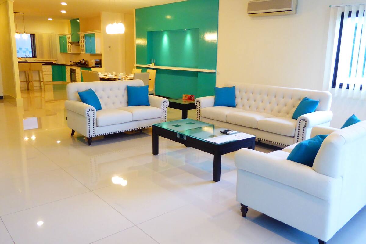 Luxury Apartment, 3 Bedrooms, Non Smoking, Ensuite | Living room