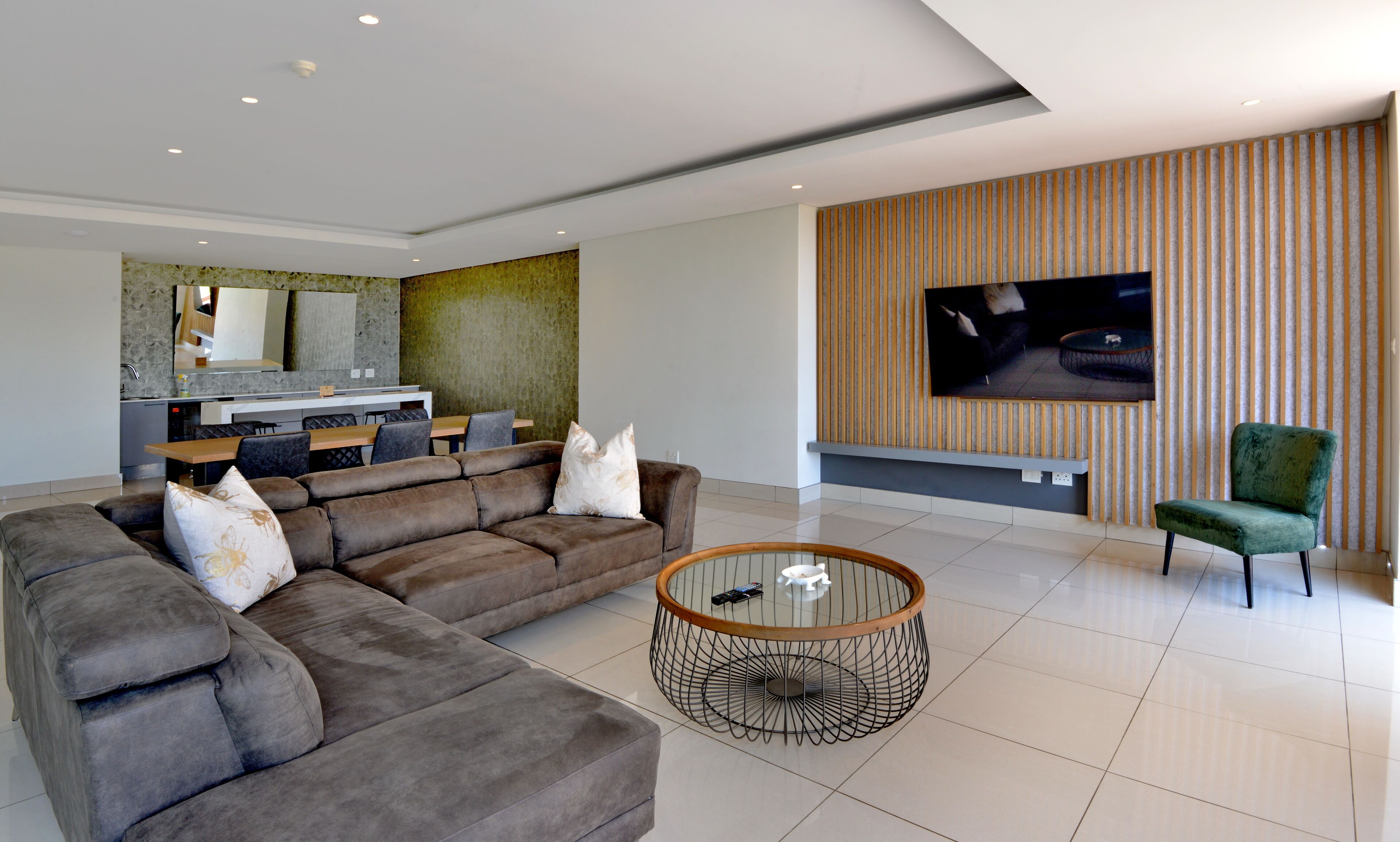 Platinum Apartments | Living area