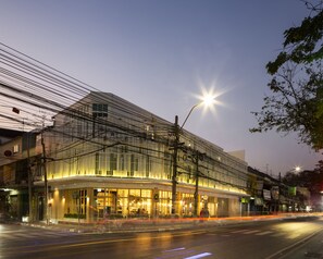 Exterior - Boxpackers Hostel Phranakorn (Bangkok)