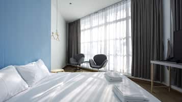 Deluxe Double Room with Private Bathroom | 免費 Wi-Fi、床單