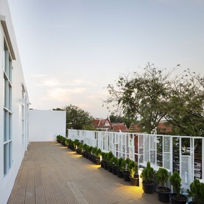 Terrace/patio - Boxpackers Hostel Phranakorn (Bangkok)