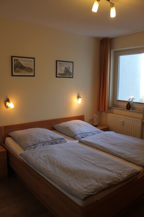 1 Schlafzimmer, Reisekinderbett, WLAN