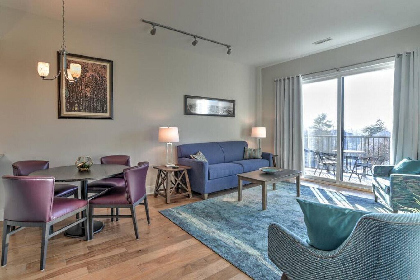 Luxury Condominium unit # 400