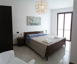 3 habitaciones, tabla de planchar con plancha y wifi gratis 