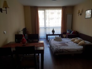 1 chambre, coffres-forts dans les chambres, bureau