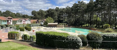 Piscina all'aperto, una piscina riscaldata