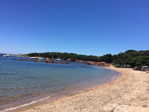 Beach nearby - Private Cala Rossa estate.4-bedroom villa, sleeps 6/8. Magnificent sea view. (Lecci)