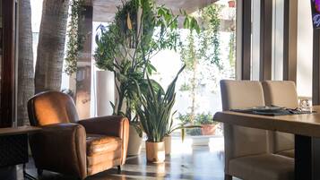 Sala de estar en el lobby
