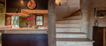 Renovated former presbytery air-conditioned sleeps 4