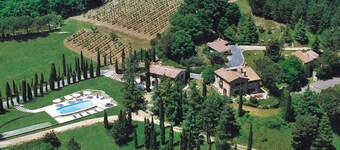 Lilium, splendid villa with outdoor space, on the hills of San Giminiano