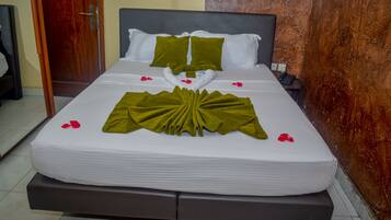Standard Room | In-room safe, blackout curtains, free WiFi, bed sheets