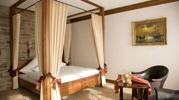 Individually decorated, individually furnished, desk, laptop workspace