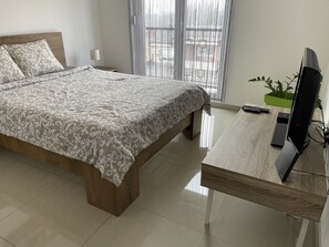 Deluxe Studio