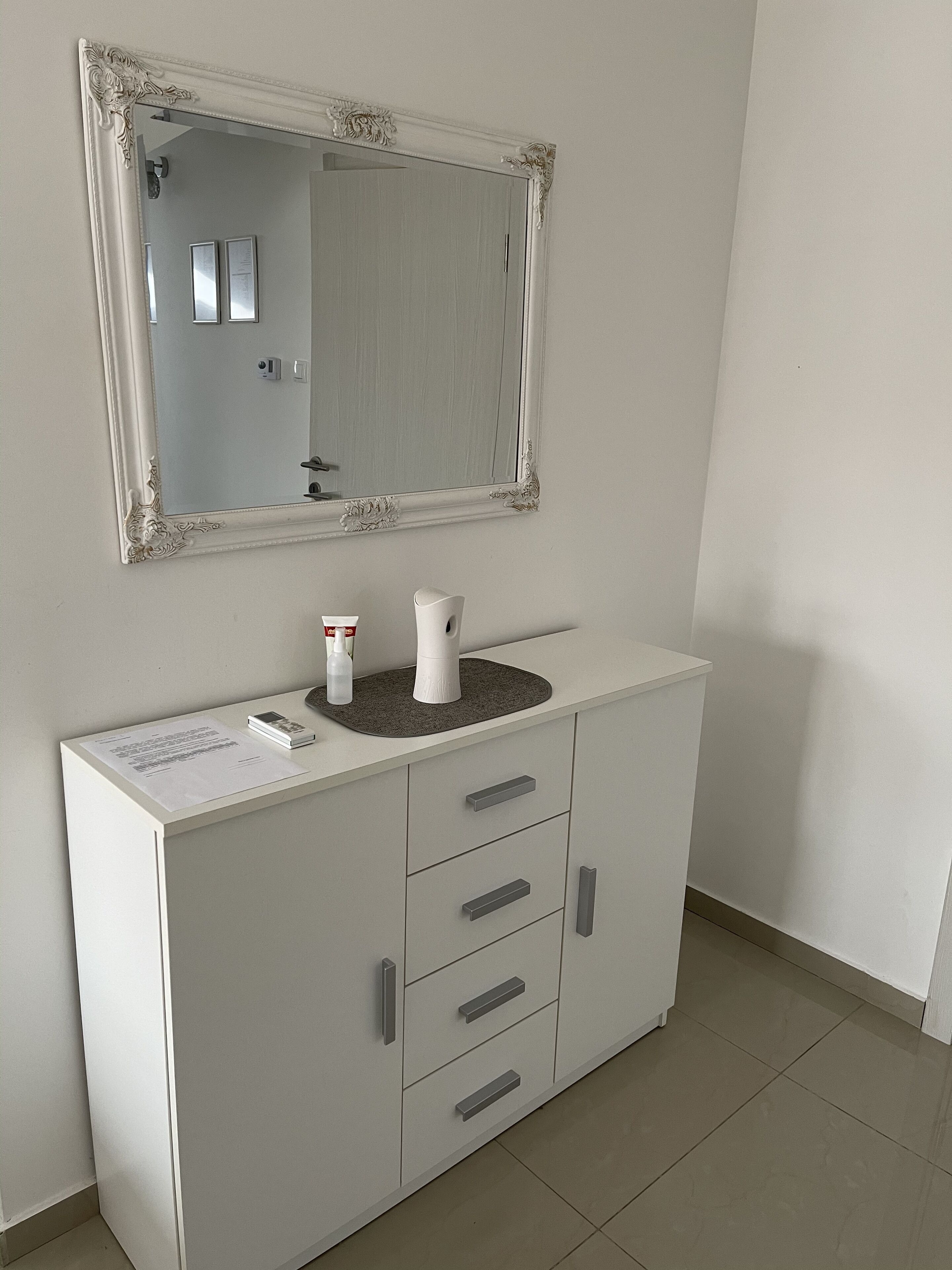 Estudio Deluxe | 1 habitación, ropa de cama hipoalergénica y insonorización 