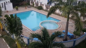 Utomhuspool