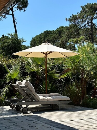 Maison avec jardin de + de 700 m² en plein soleil  avec plage et marché à pied