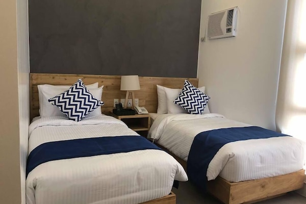 Standard Room | Hypo-allergenic bedding, minibar, in-room safe, desk