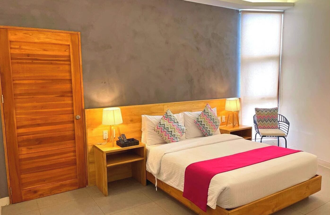 Hypoallergeen beddengoed, een minibar, een kluis op de kamer, een bureau