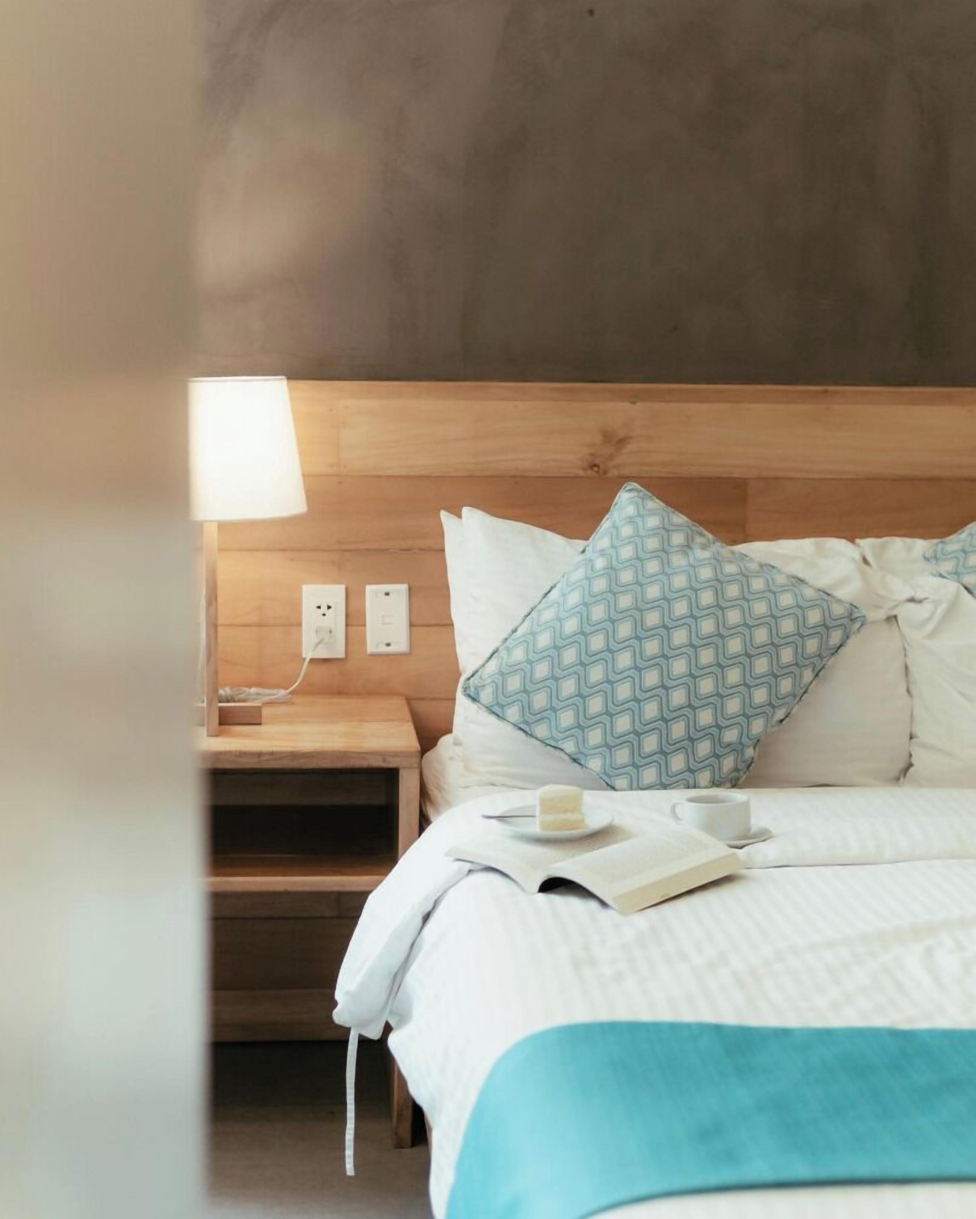 Hypoallergeen beddengoed, een minibar, een kluis op de kamer, een bureau