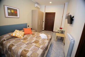 Free WiFi, bed sheets
